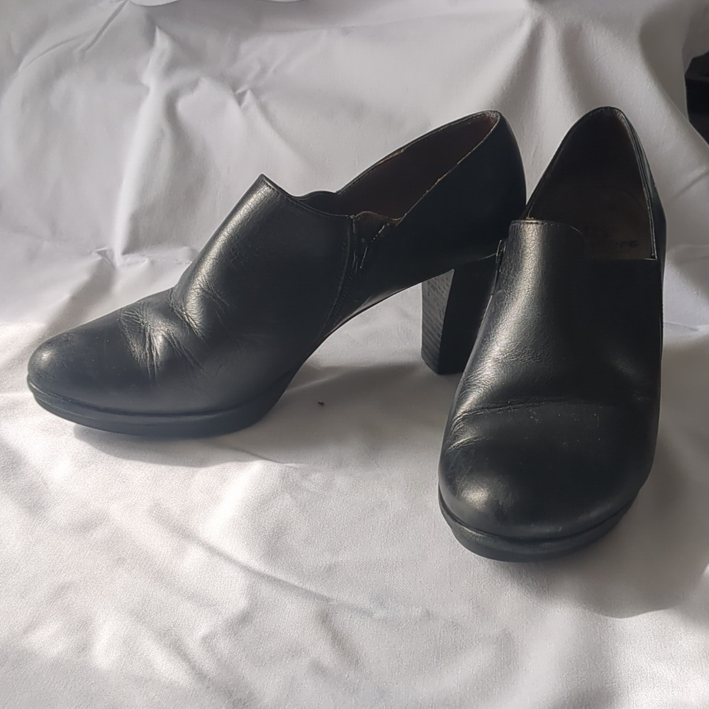 Wonders Spain black leather heeled ankle booties shooties EU 40/US 9
